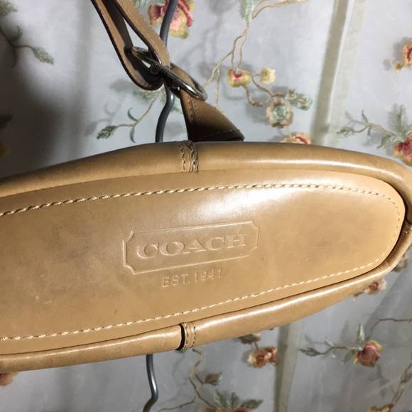 COACH Tan Leather Shoulder Bag F13354 - Picture 5 of 8